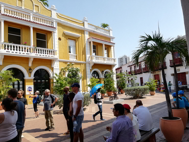 Group of people in front of an art museum in Cartagena during Walk the Arts winter escape art food workshop in South America