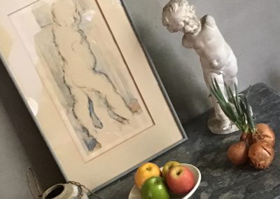Still life with apples and cupido at Cezanne's studio during Walk the Arts art workshops in Provence for all levels