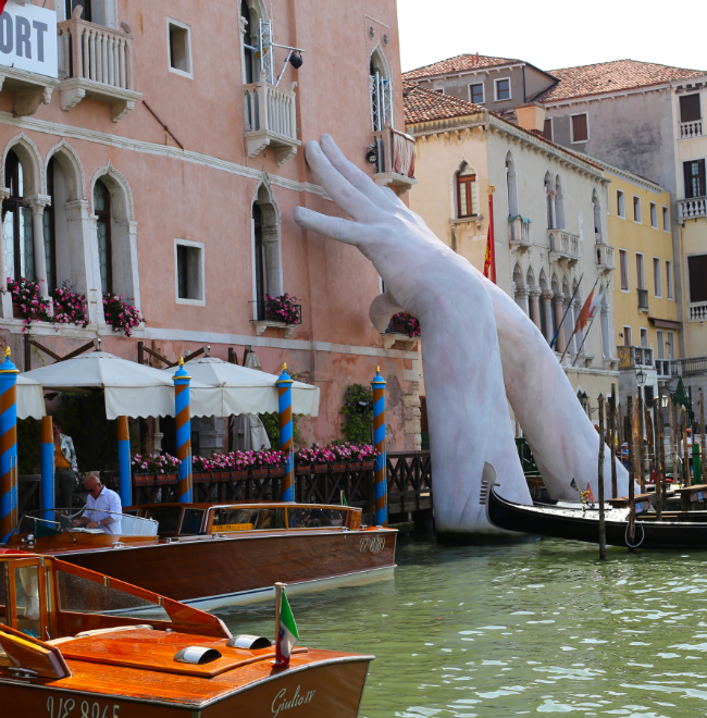 Walkthearts Venice Istanbul Biennale